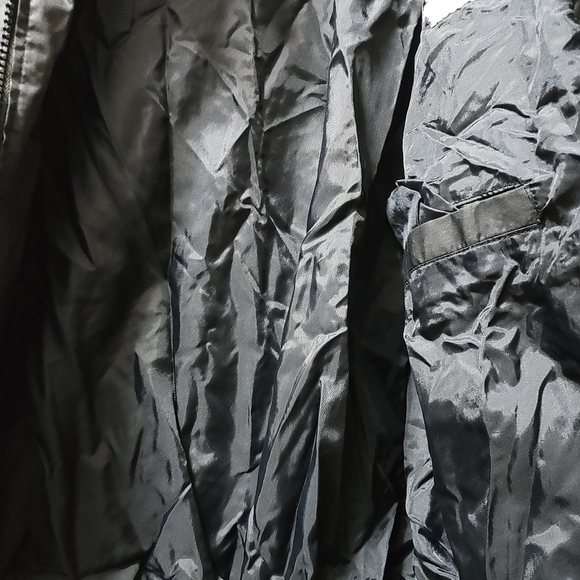 Thunderbird coupe Black Windbreaker with Ribbed Collar and Zipper Closure - Picture 7 of 13